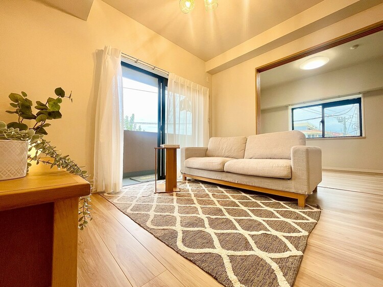 内装 【LIVING】◆住む喜び、楽しさ、感動◆を君と共有したい。いつまでもずっと家族を見渡せるこの広い空間で。