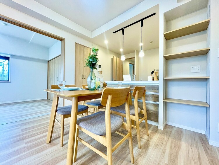 内装 【LIVING】◆Sunshine◆光が燦々と入り、いるだけで気持ちいい。「開放的でゆとりあるお部屋です。」