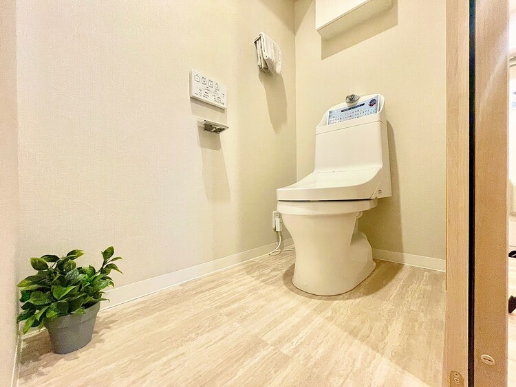 トイレ 【TOILET】◆快適◆な生活に不可欠。節水型の高性能トイレを新設。