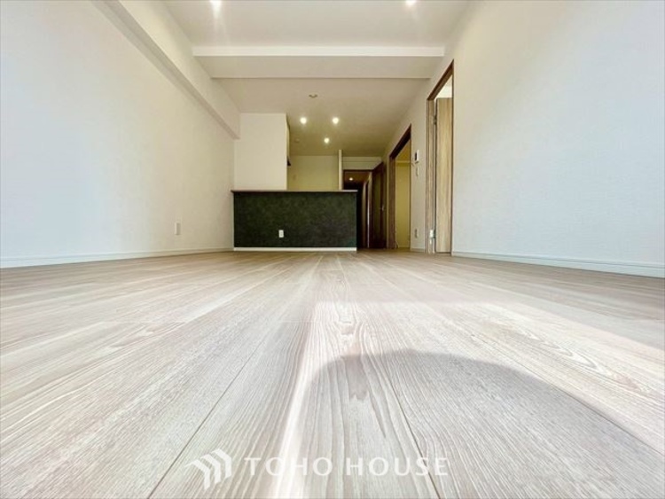 内装 【LIVING】◆住む喜び、楽しさ、感動◆を君と共有したい。いつまでもずっと家族を見渡せるこの広い空間で。