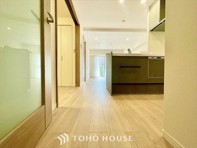 内装 【LIVING】◆simple is best◆無駄のない綺麗なつくりのリビングルームであなただけの暮らしを。