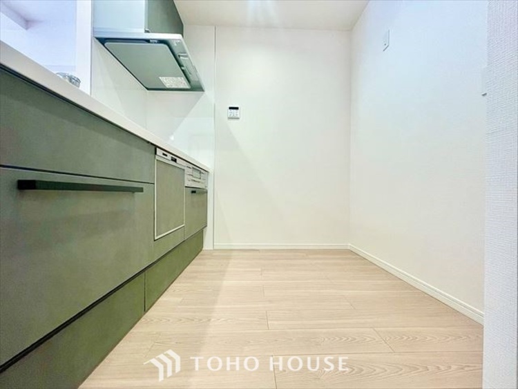 キッチン 【KITCHEN】◆家族のおはよう◆の声を笑顔で迎えてあげられるシステムキッチン。朝ごはんが楽しみでちょっと早起きしたくなるんです。