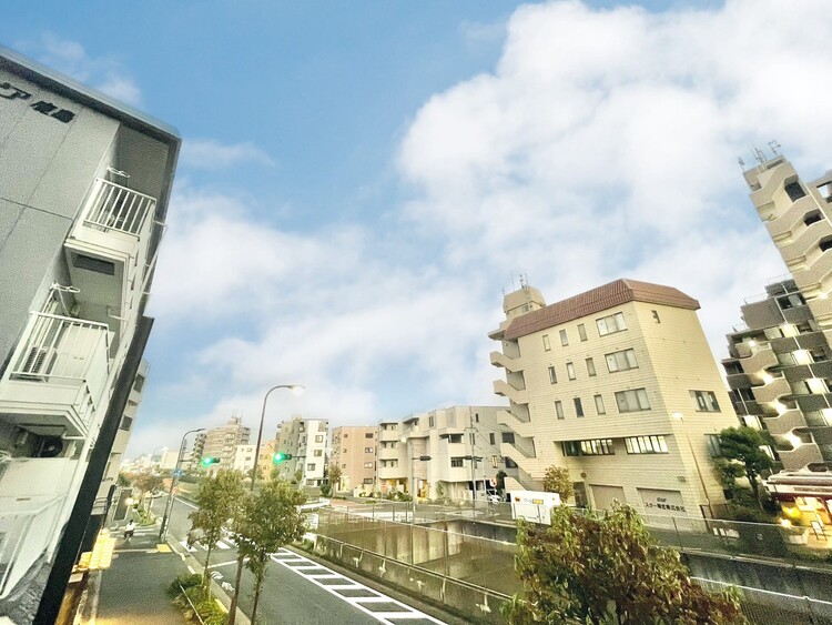 その他 眺望や窓からの景色が良いと、家で過ごす時間も快適です。