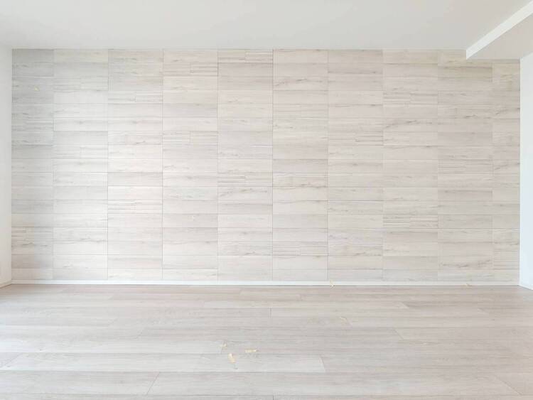 居間 落ち着いた雰囲気に包まれて、伸びやかな空間。