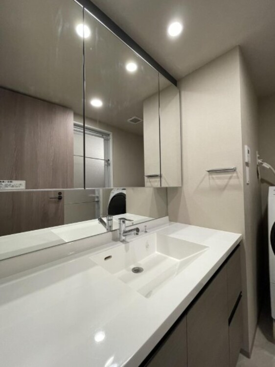 その他 十分な広さの脱衣所。