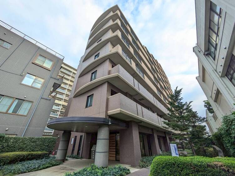 その他 飽きのこないシンプルモダンな外観です。