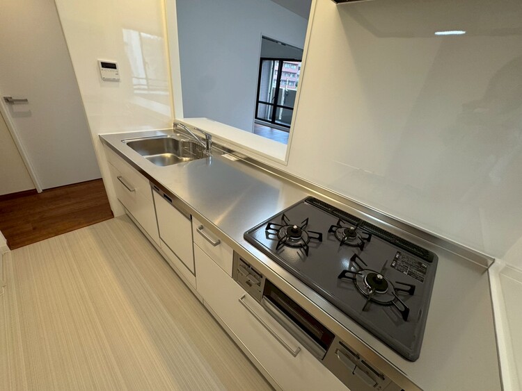 その他 使いやすくスタイリッシュなキッチン空間になっております。