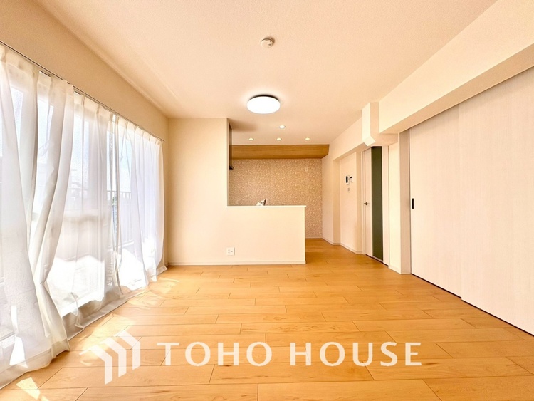 内装 【LIVING】◆家族◆愛する家族を一目で見渡せる。家族が集う空間。永遠に続く幸せな毎日を、ここで。