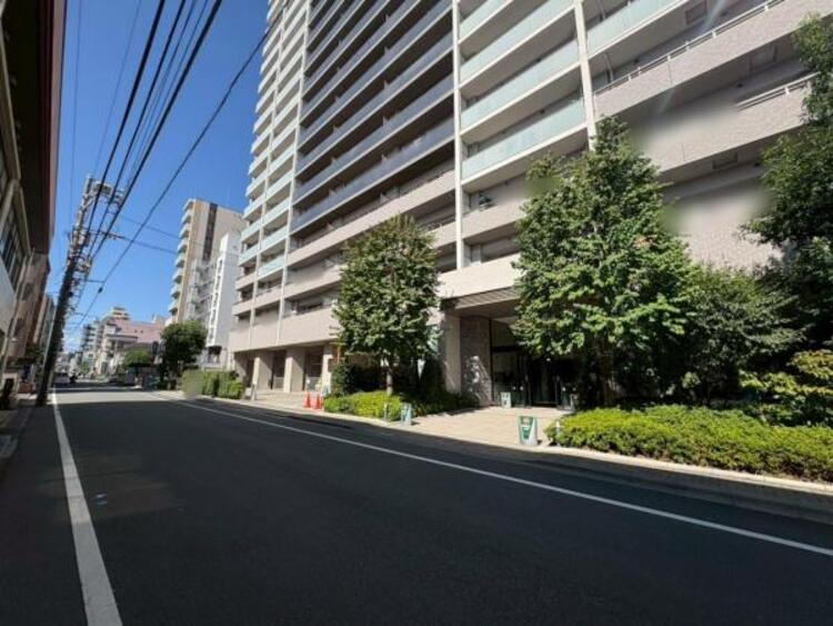 外観 小学校も徒歩圏内にあり、子育て世代にもおすすめの立地です