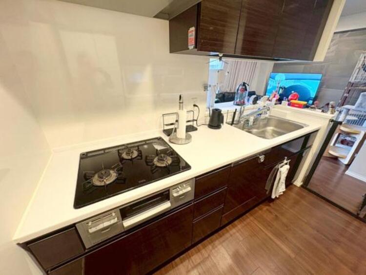 キッチン 忙しい家事をサポートしてくれる食洗器付きです