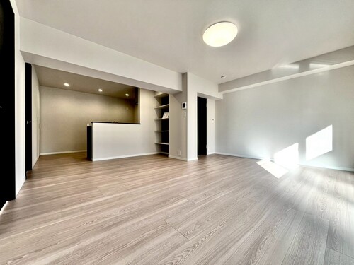 綾瀬ファイナンスの物件画像