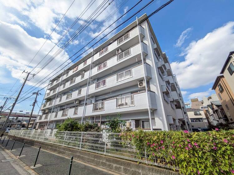 外観 資料には掲載していない情報が、現地にはたくさんあります。是非一度、現地をご確認ください。