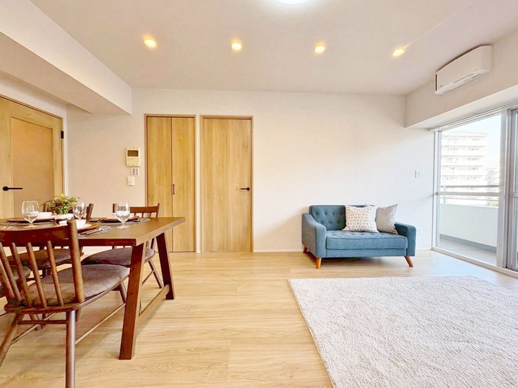 居間 過ごす時間が、たくさんの思い出として紡がれていく場所。