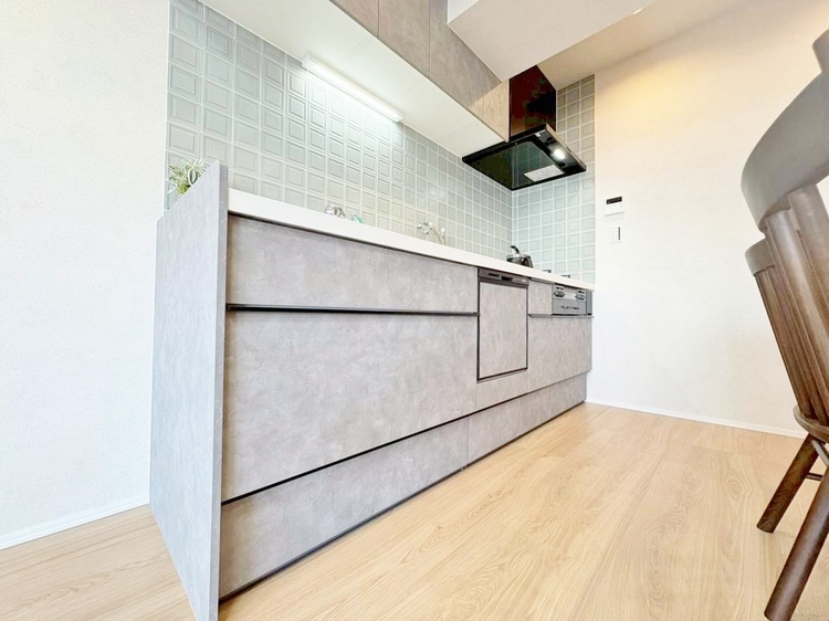 キッチン 洗練されたスタイリッシュなデザイン性と使いやすさを備えた仕様。