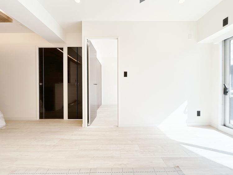 居間 快適に過ごす毎日を求めて、暮らしの中でご自身の「マイホーム」に創り上げてください。