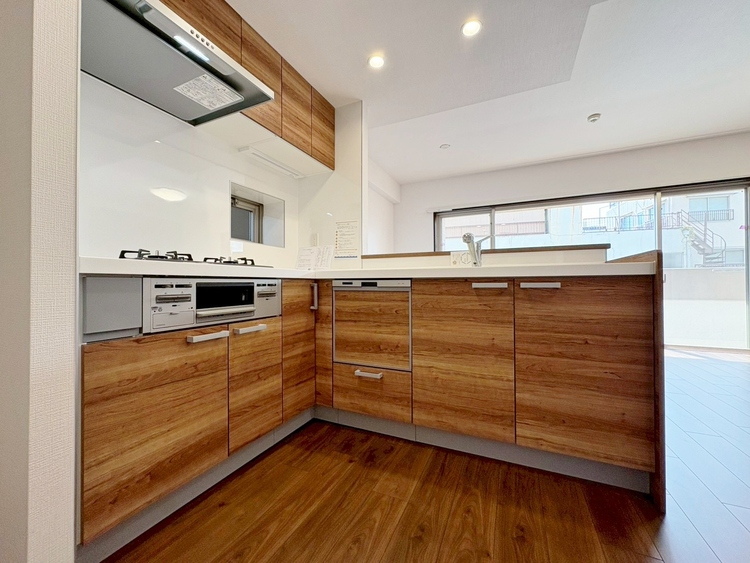 キッチン 洗練されたスタイリッシュなデザイン性と使いやすさを備えた仕様。