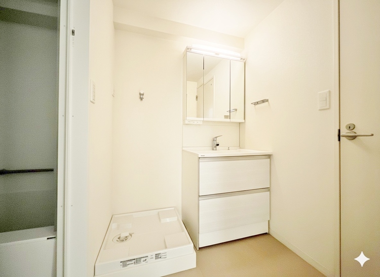 洗面 清潔感と心地よさを重視した、上質感漂うパウダールーム。