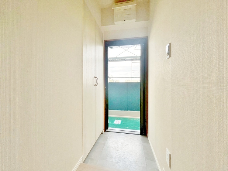 玄関 シューズボックスを完備した玄関です。