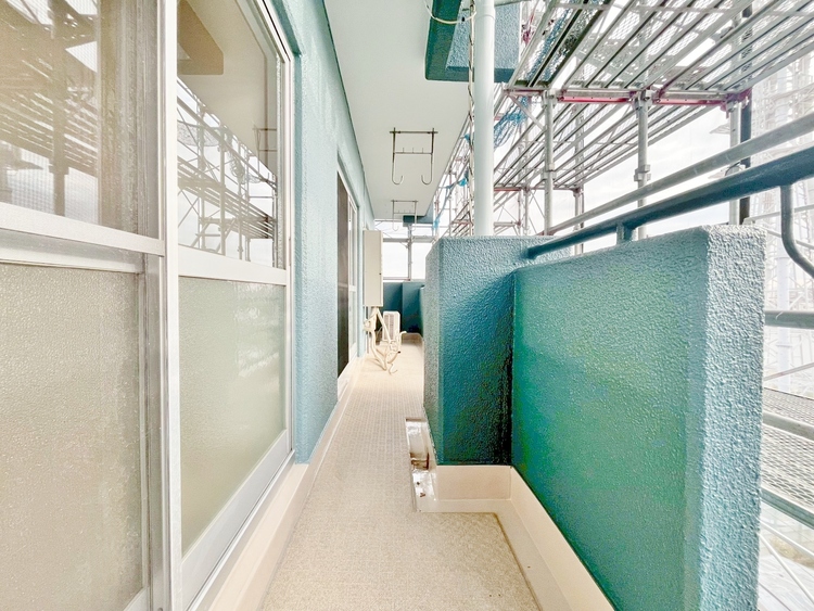 バルコニー 暮らしの中で、光と風を演出してくれるバルコニー。