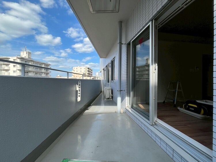 バルコニー 暮らしの中で、光と風を演出してくれるバルコニー。