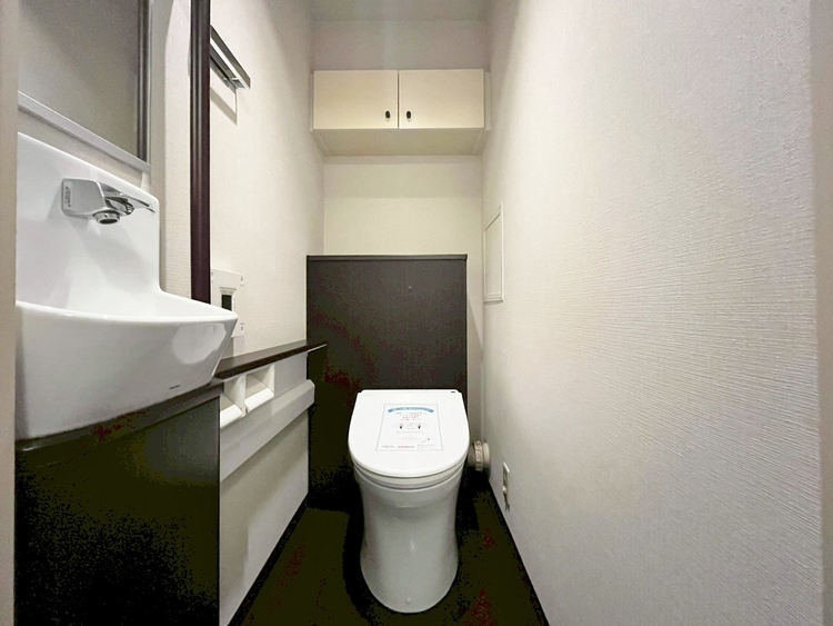 トイレ 暮らしの中のさりげないひとときの快適さにも、こだわりを、持って設備を配しております。