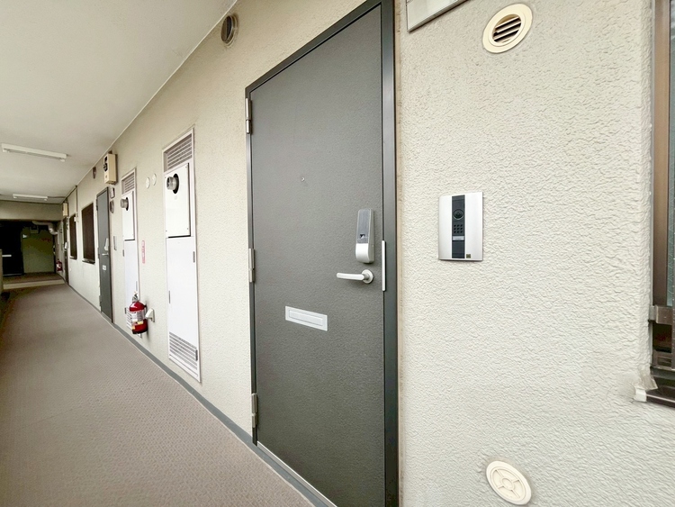 玄関 玄関を開ければ、そこは安らぎのご自宅。