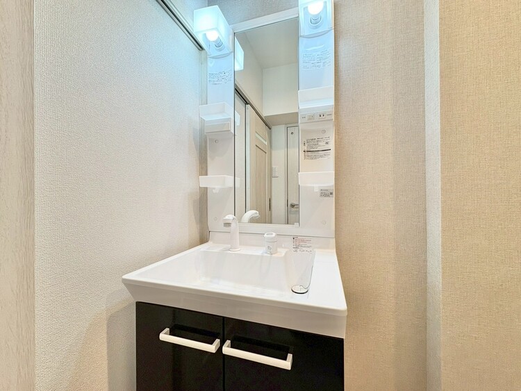 洗面 何かと物が増える場所だからこそ、スッキリと見映えの良い空間に。