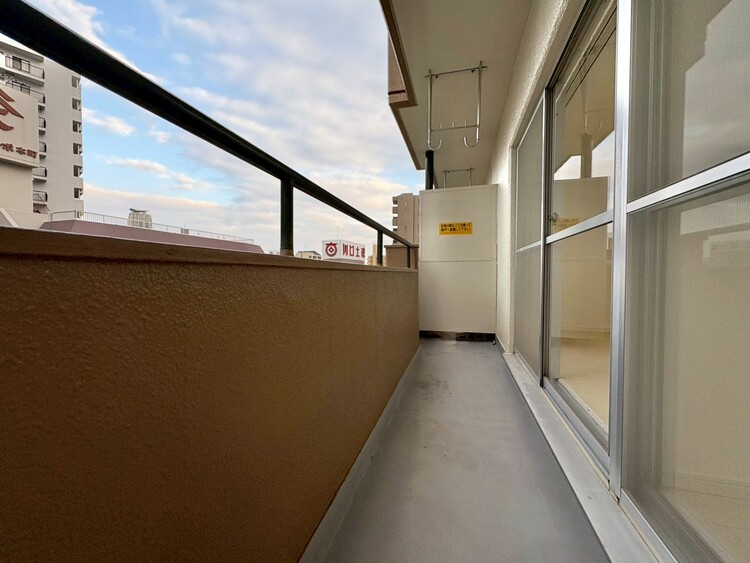 バルコニー 暮らしの中で、光と風を演出してくれるバルコニー。