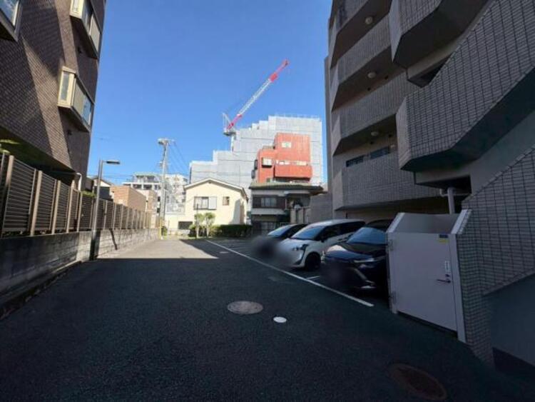 外観 【2025年10月撮影】駐車場