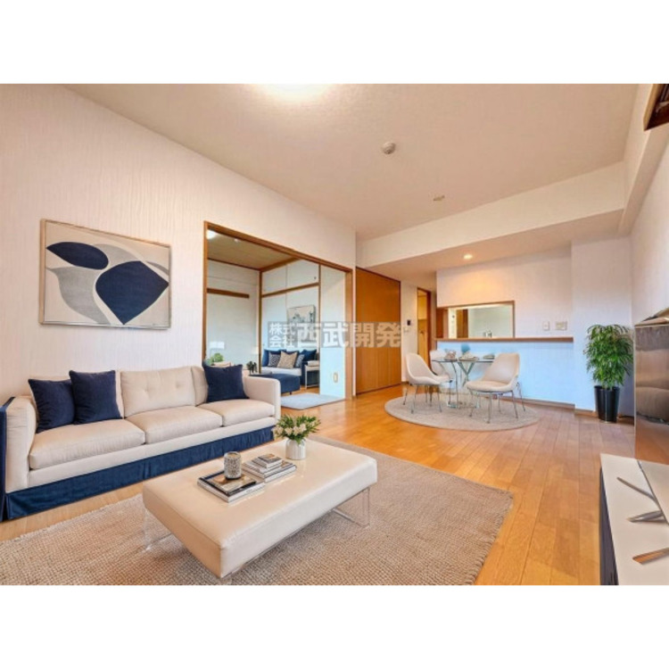 居間 配置してある家具や小物はCGによるイメージです。