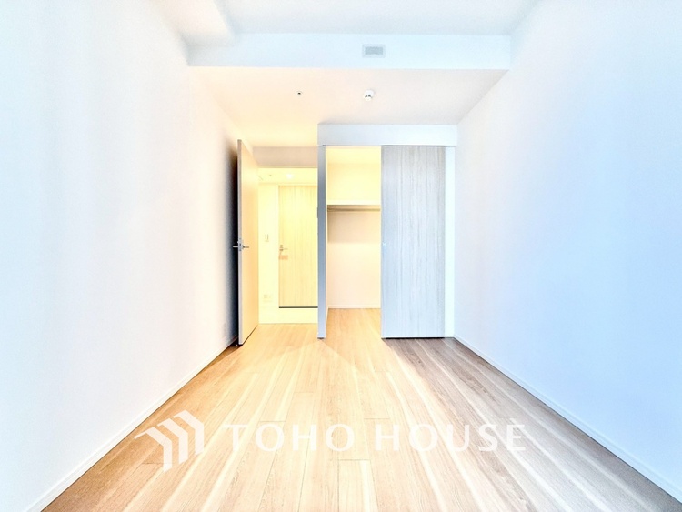 内装 ◆子供部屋◆冷涼な風、そよぐリビング。だんらんの場所はここから始まり、ここで終わる。家族の笑顔が集う素敵な場所だから、こだわり抜いた思いが詰まっているのだと思う。