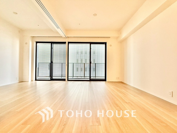 内装 ◆隠された美しさ◆流麗な音楽が流れているような繊細でいながら整然かつ堅牢なこの空間。この空間は確かに美しい。しかし、そこには美しさ以上のものが隠されている。