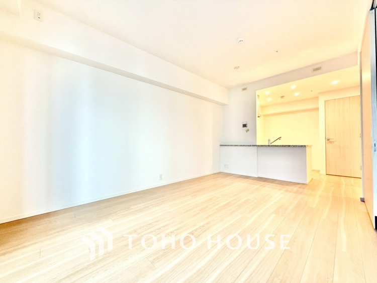 内装 ◆ここに在る◆事も無げに美しく、伝えるには筆舌に尽くし難い。豪華絢爛や華美と言う事ではなく、住まう者にとって暮らし易く心地がいいと言う美しさがこの住まいには込められている。