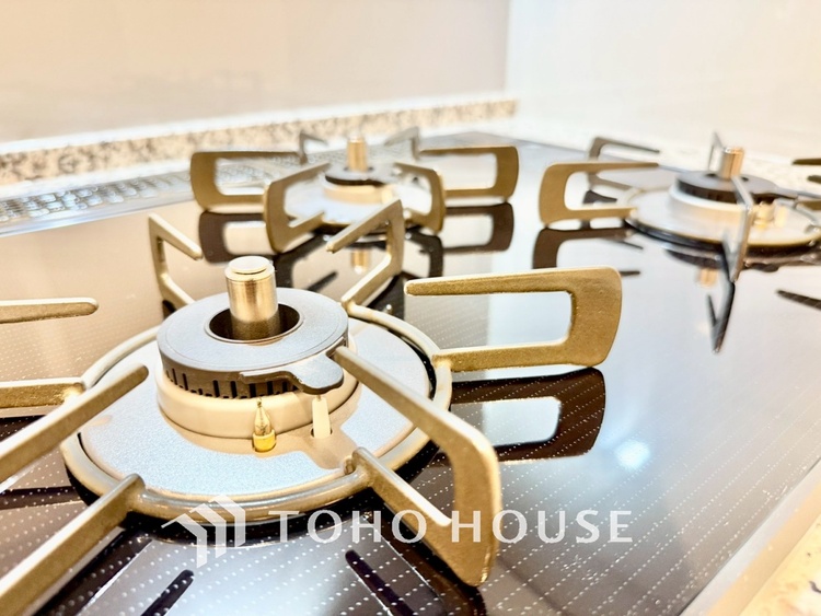 キッチン ◆愛育◆キッチンは家族の絆を育む大切な空間。シンプルで使い易いSystemKitchenで愉しく作る料理は愛情のある美味しいご馳走に。