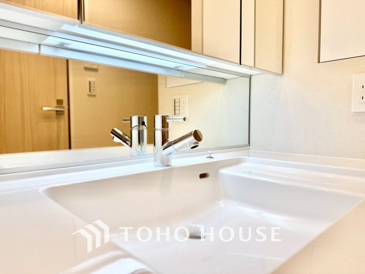 洗面 ◆洗面◆清潔感のある水回り。白で統一されたスタイリッシュな空間。毎日使う場所だから究極にシンプルにこだわりました。