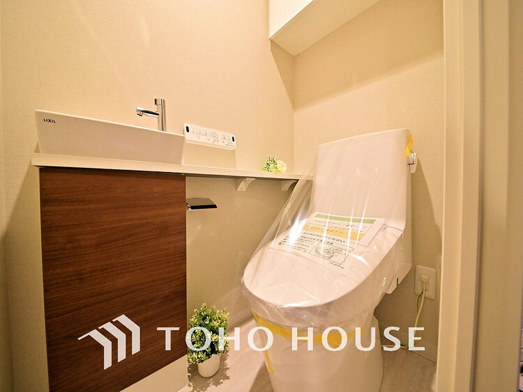 トイレ トイレには快適な温水洗浄便座付