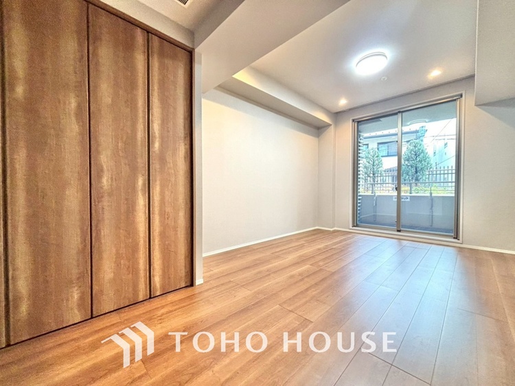 内装 ◆瀟洒な空間◆落ち着きのある彩が見事に調和させた瀟洒な空間を演出。ここに集まる家族の会話と笑顔が絶え間なく続く幸せな空間。