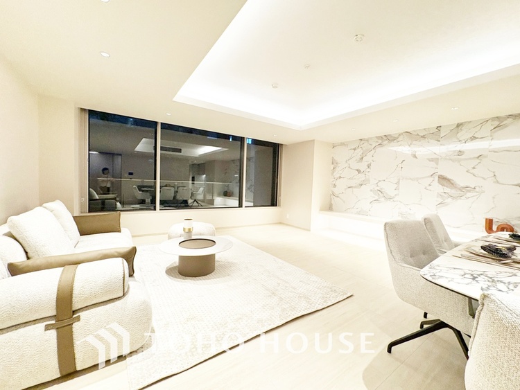 内装 【LIVING】◆陽光◆が差し込む。この開放的なLDKに家族の笑顔が集う。家族が一緒に過ごす空間は明るく、そして居心地よく。