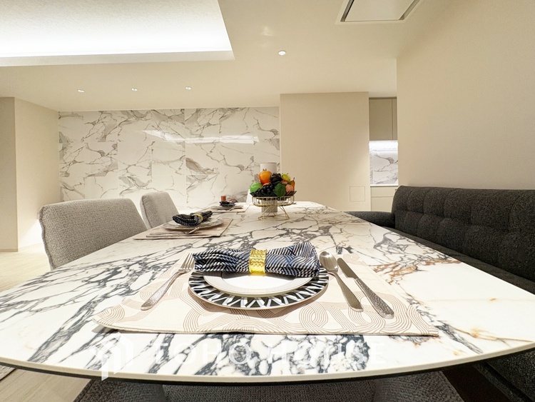 内装 【LIVING】◆Sunshine◆光が燦々と入り、いるだけで気持ちいい。「開放的でゆとりあるお部屋です。」