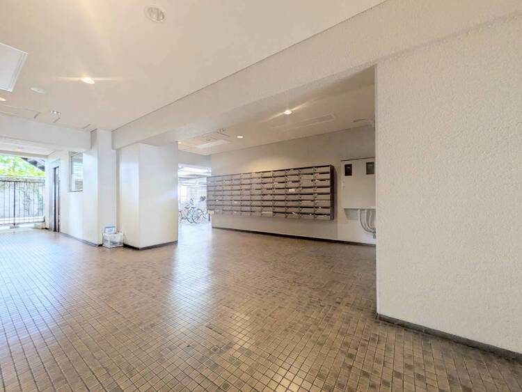 その他 館内は静寂な中が保たれており、管理が行き届いている印象を受けました。