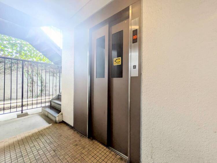 その他 エレベーター完備のため荷物が多くなっても安心。