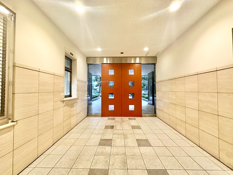 その他 館内は静寂な中が保たれており、管理が行き届いている印象を受けました。