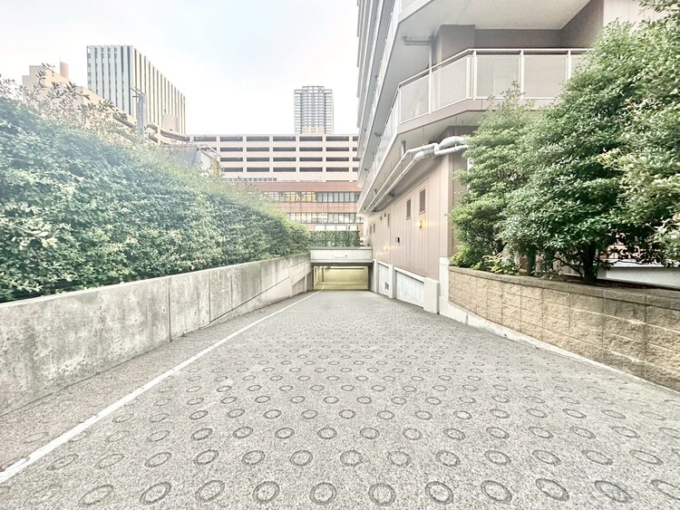 その他 駐車スペースが嬉しいですね。※空き状況は都度ご確認下さい。