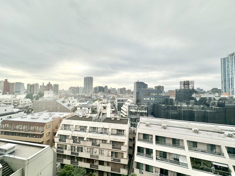 その他 眺望や窓からの景色が良いと、家で過ごす時間も快適です。