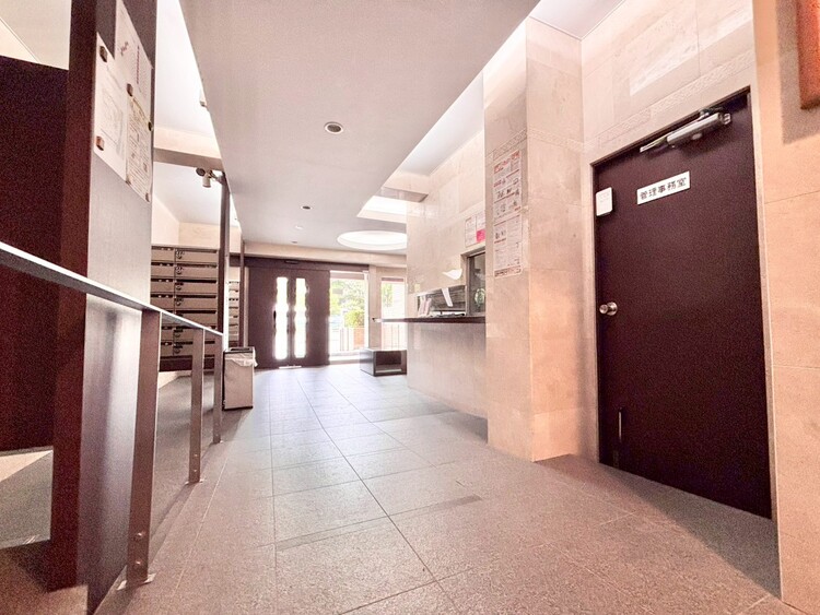 その他 館内は静寂な中が保たれており、管理が行き届いている印象を受けました。