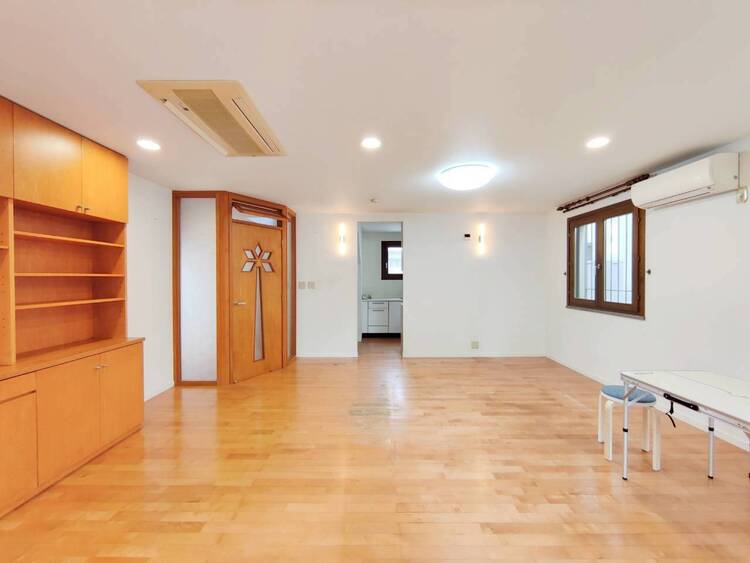 居間 充実した生活は伸びやかな居室空間から始まります。