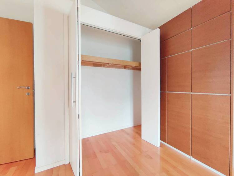 収納 家電やスーツケース、ストック品など何でも片付く嬉しい空間です。