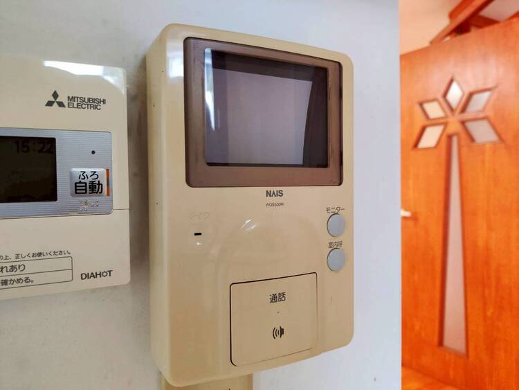 設備 誰が来てもわかる様にモニター付きインターホンを設置。