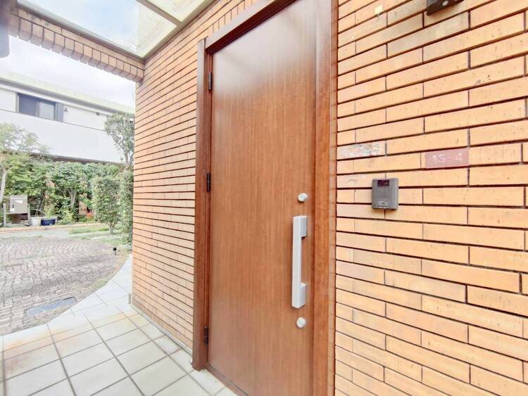 玄関 清潔感のある落ち着いた雰囲気の玄関です。