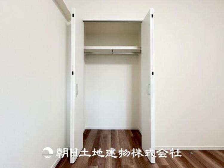 収納 【収納】部屋ごとに設けた収納は住みやすさへのこだわりがあります。シンプルで使いやすい収納スペース。